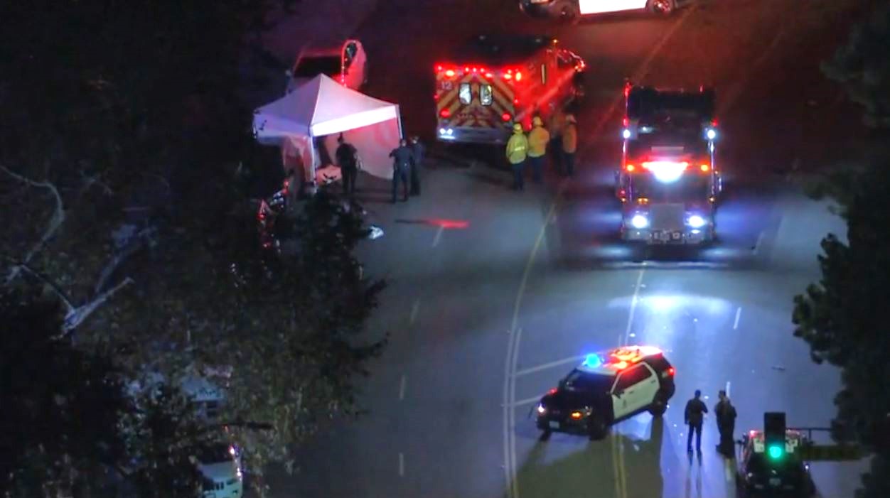 Pedestrian killed in crash involving LAPD car – KTLA