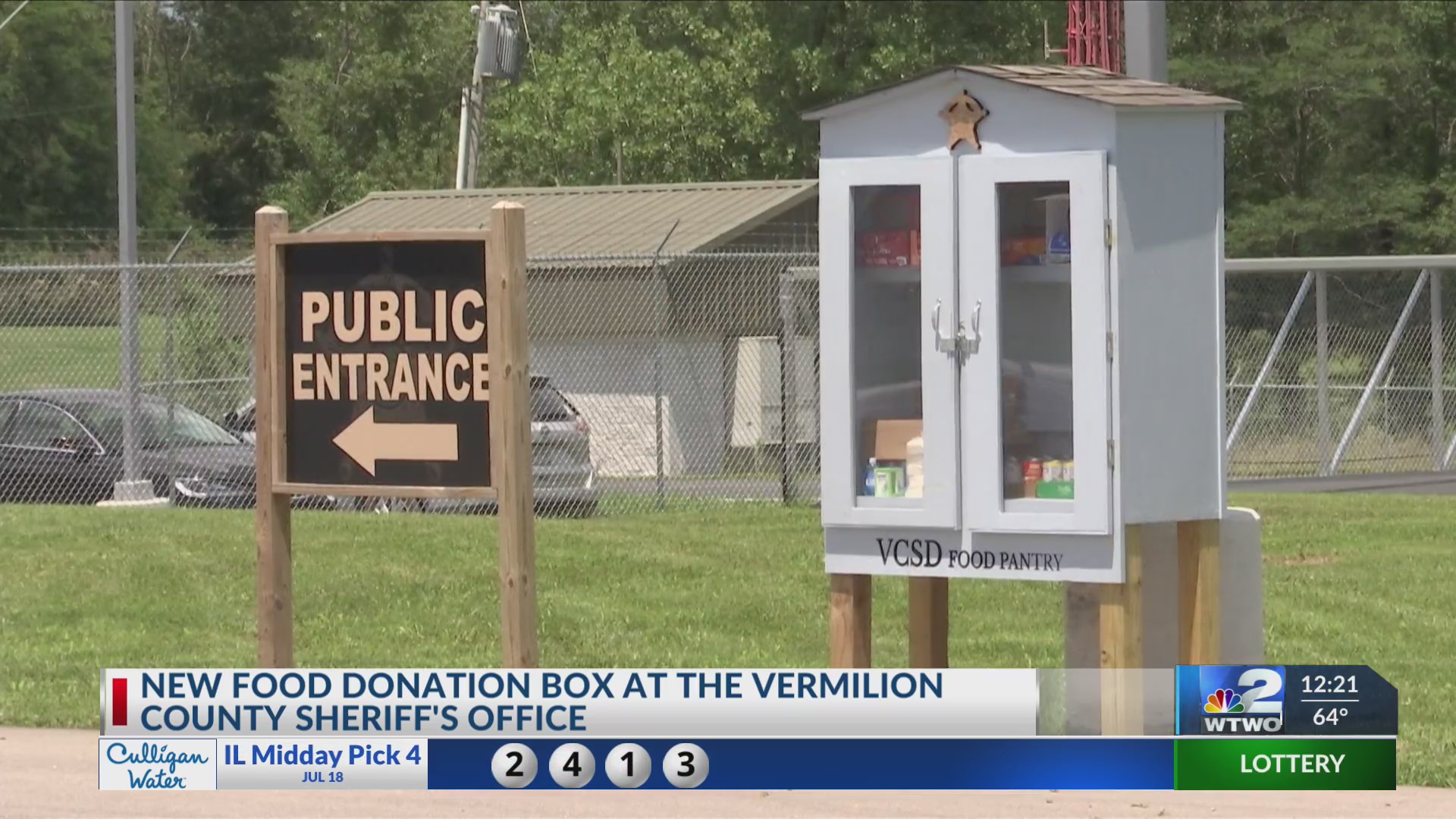 Vermillion County Sheriff installs outdoor food pantry box