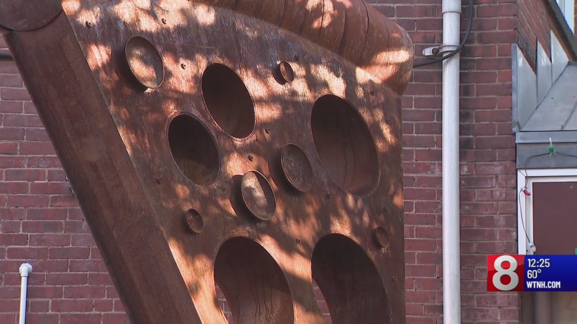 New Haven Pizza Club unveils 9K pound pizza sculpture outside Modern
