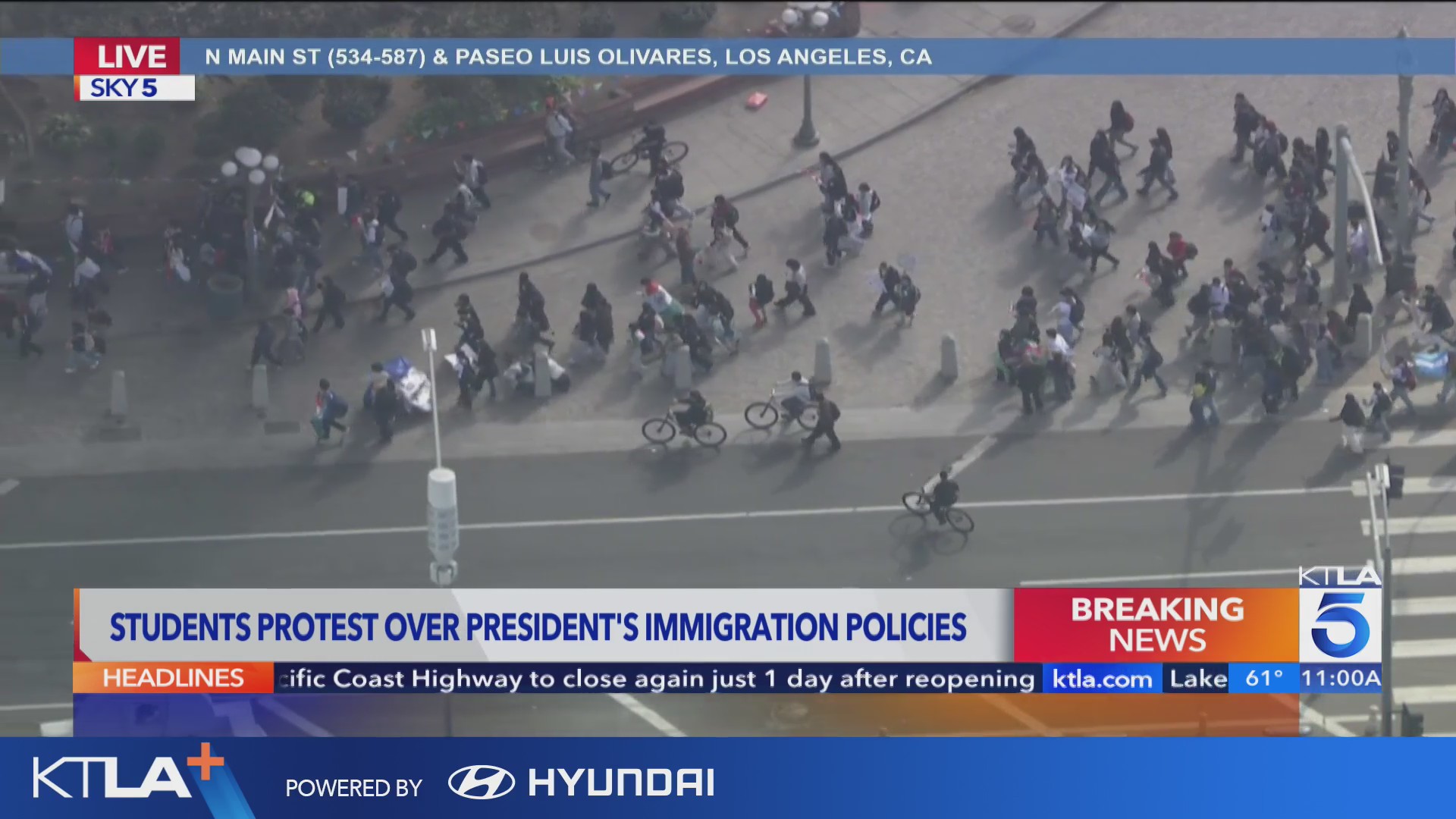 Los Angeles students walk out in protest of Trump immigration policies ...