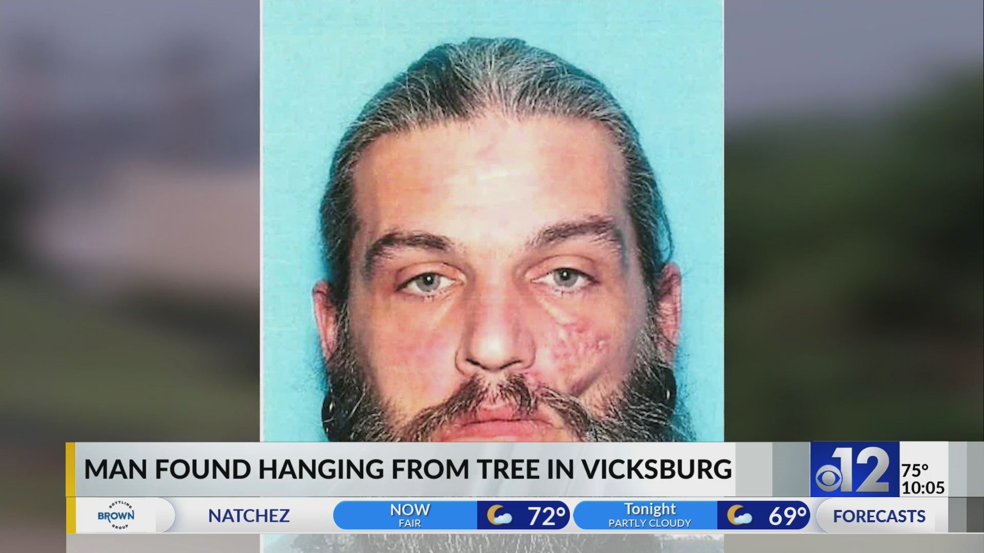 Man found hanging from tree in Vicksburg wooded area – WJTV