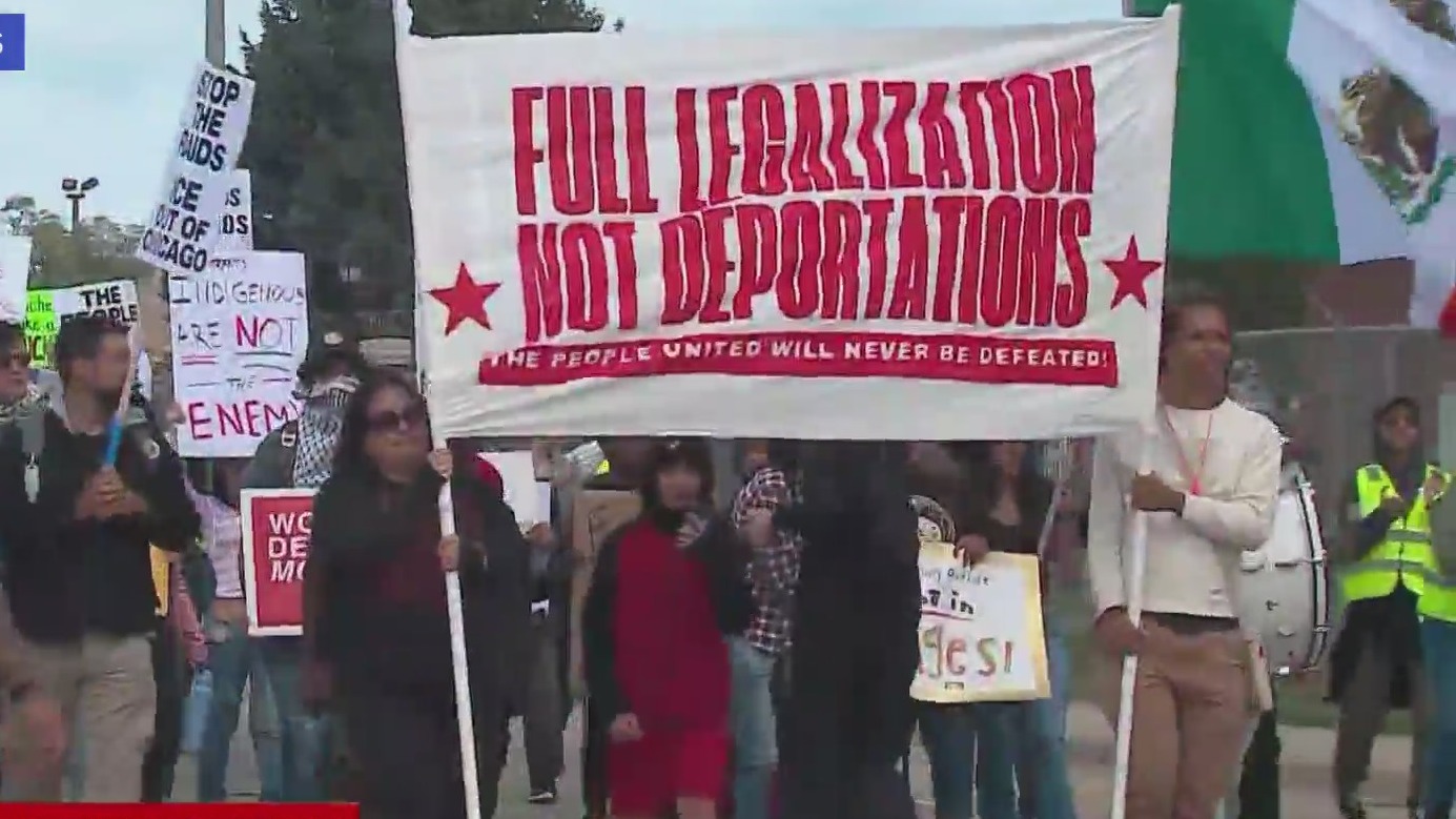 Thousands protest Trump, ICE in Chicago | Morning in America – NewsNation