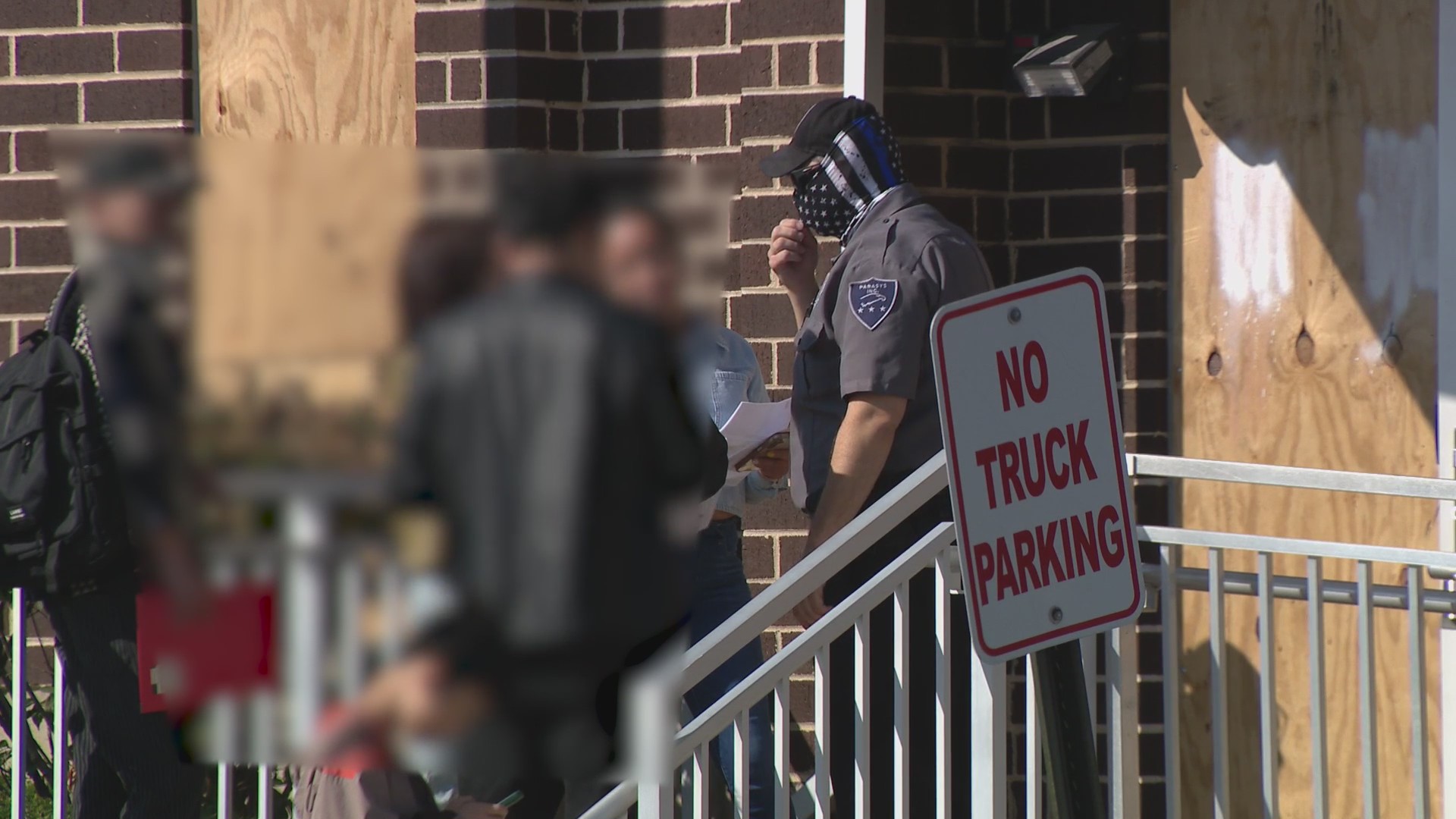 Chicago braces for more ICE raids as immigration enforcement ...
