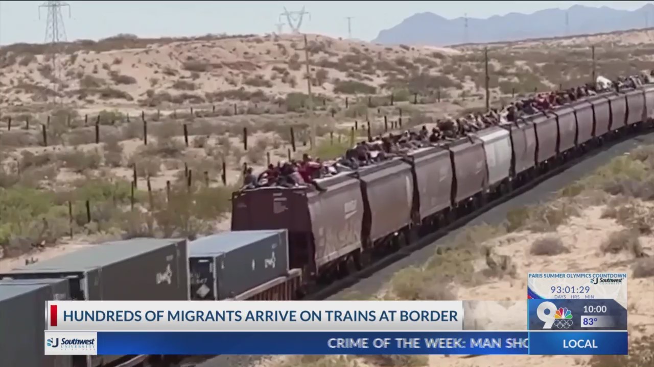 Hundreds of migrants arrive on trains at El Paso-Juarez border ...