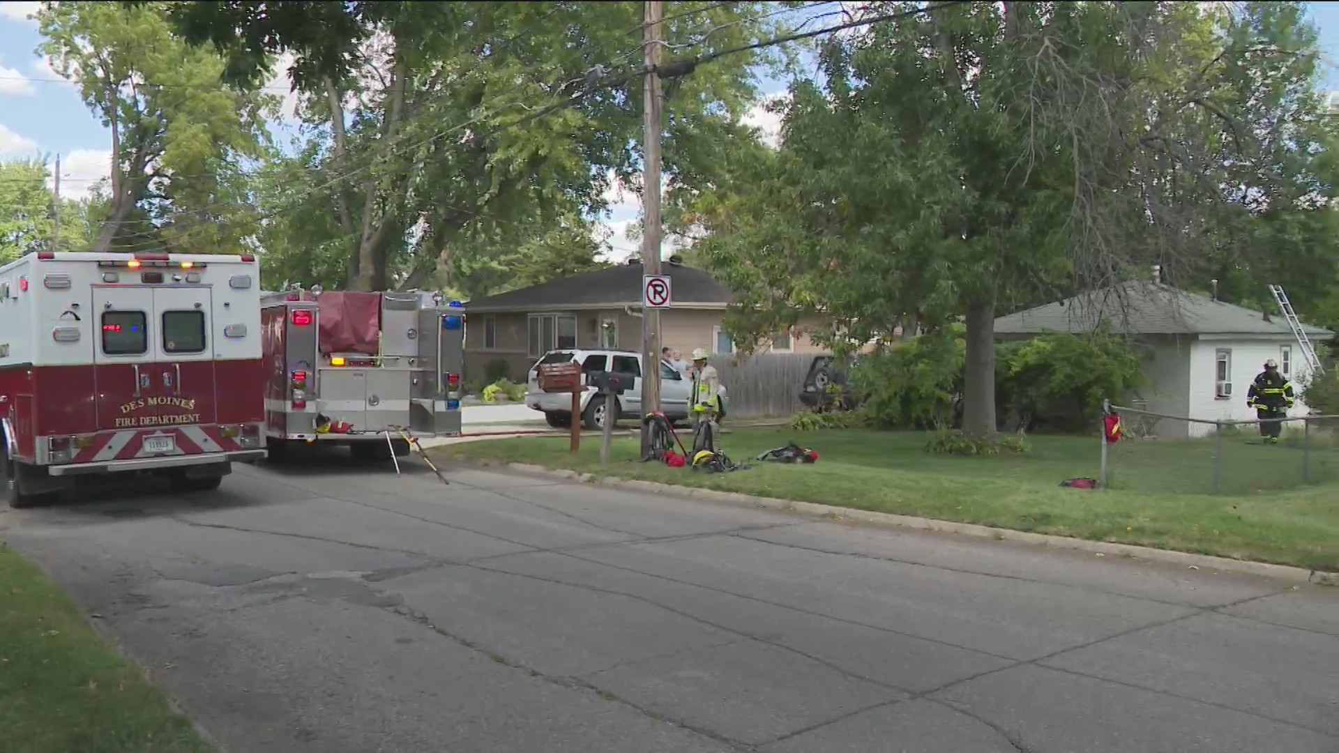 Pets perish in Des Moines house fire