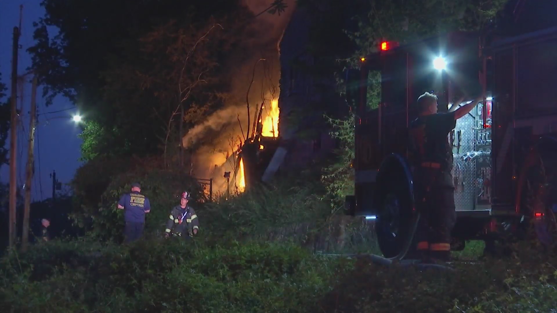 Crews battle massive Charleston house fire – WOWK 13 News