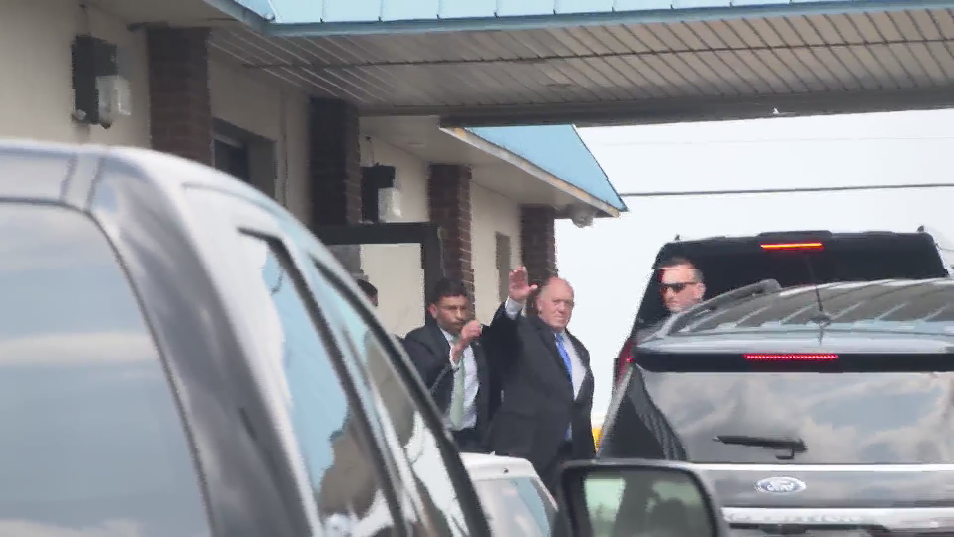 Tom Rochester Border Czar Tom Homan exits Locust Club in Rochester – RochesterFirst