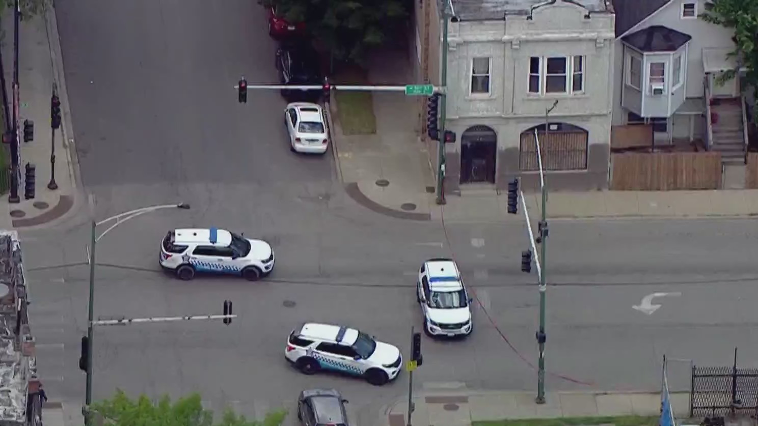 1 dead after double shooting in Chicago’s Back of the Yards – WGN-TV